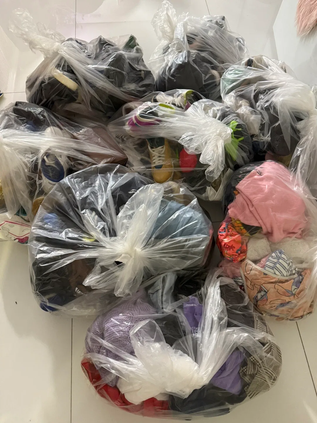 Bag of Mixed Clothing image indicator(8)