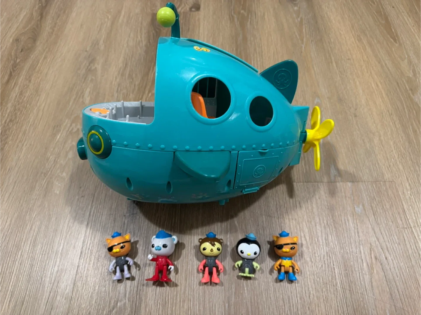 Octonauts Midnight Zone Submarine Vehicle with 5 Action Figures image indicator(3)