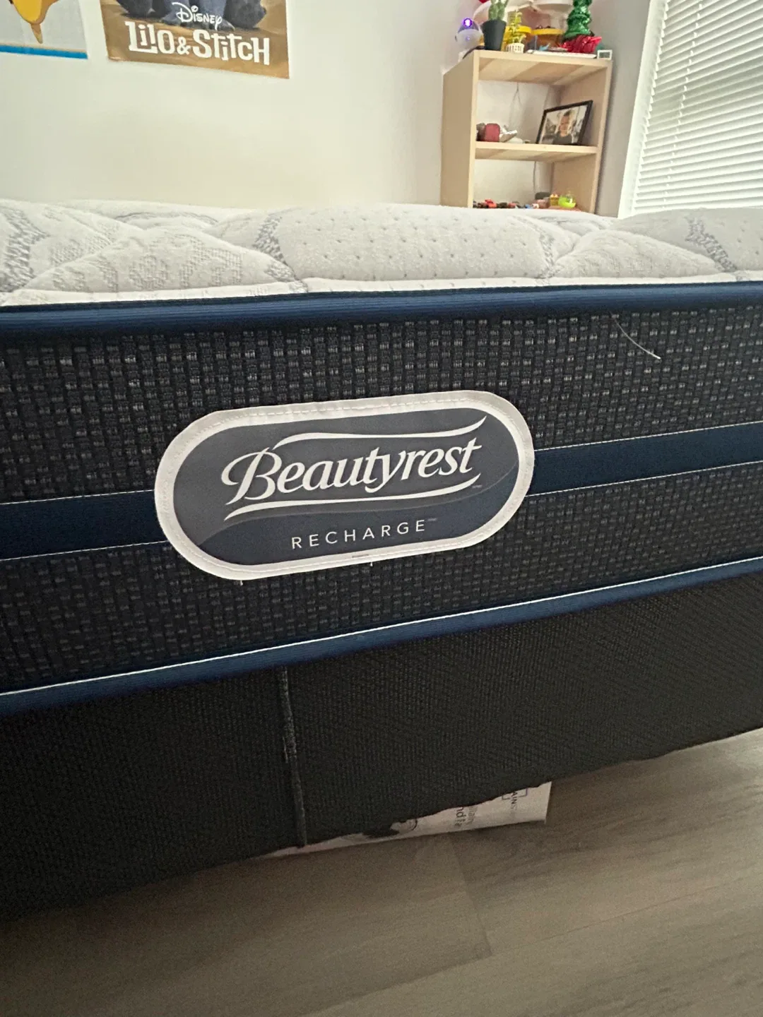 Beautyrest Recharge Queen Mattress + Bed frame image indicator(6)