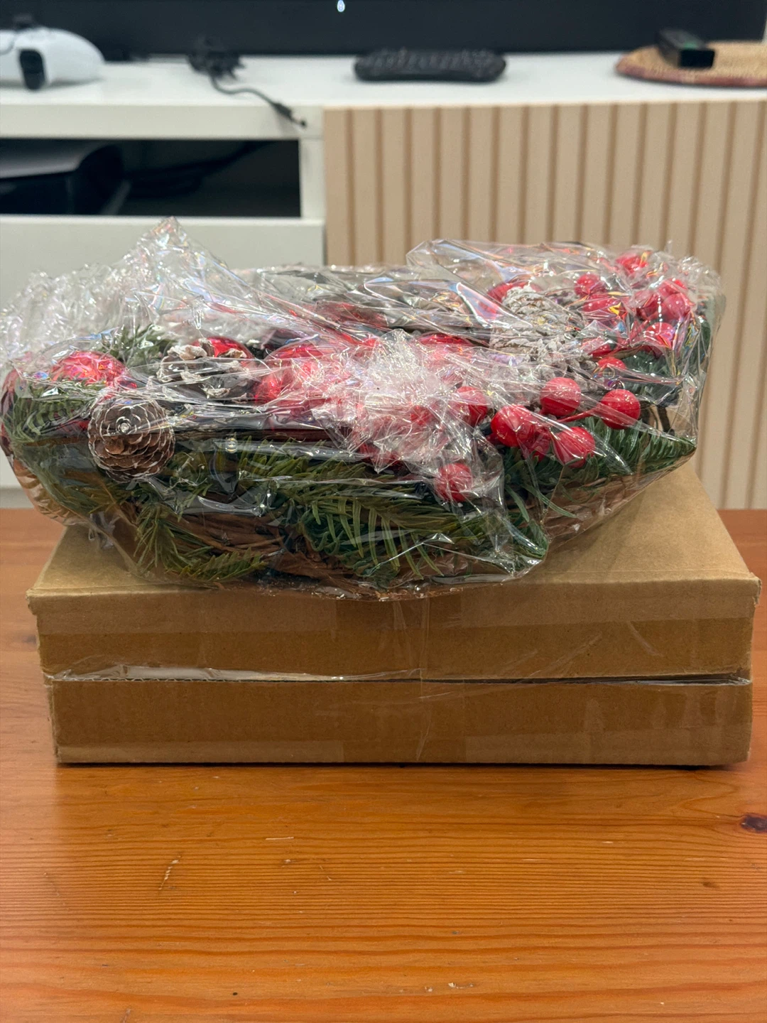 Christmas Wreath with lights - New in Box - photo 2
