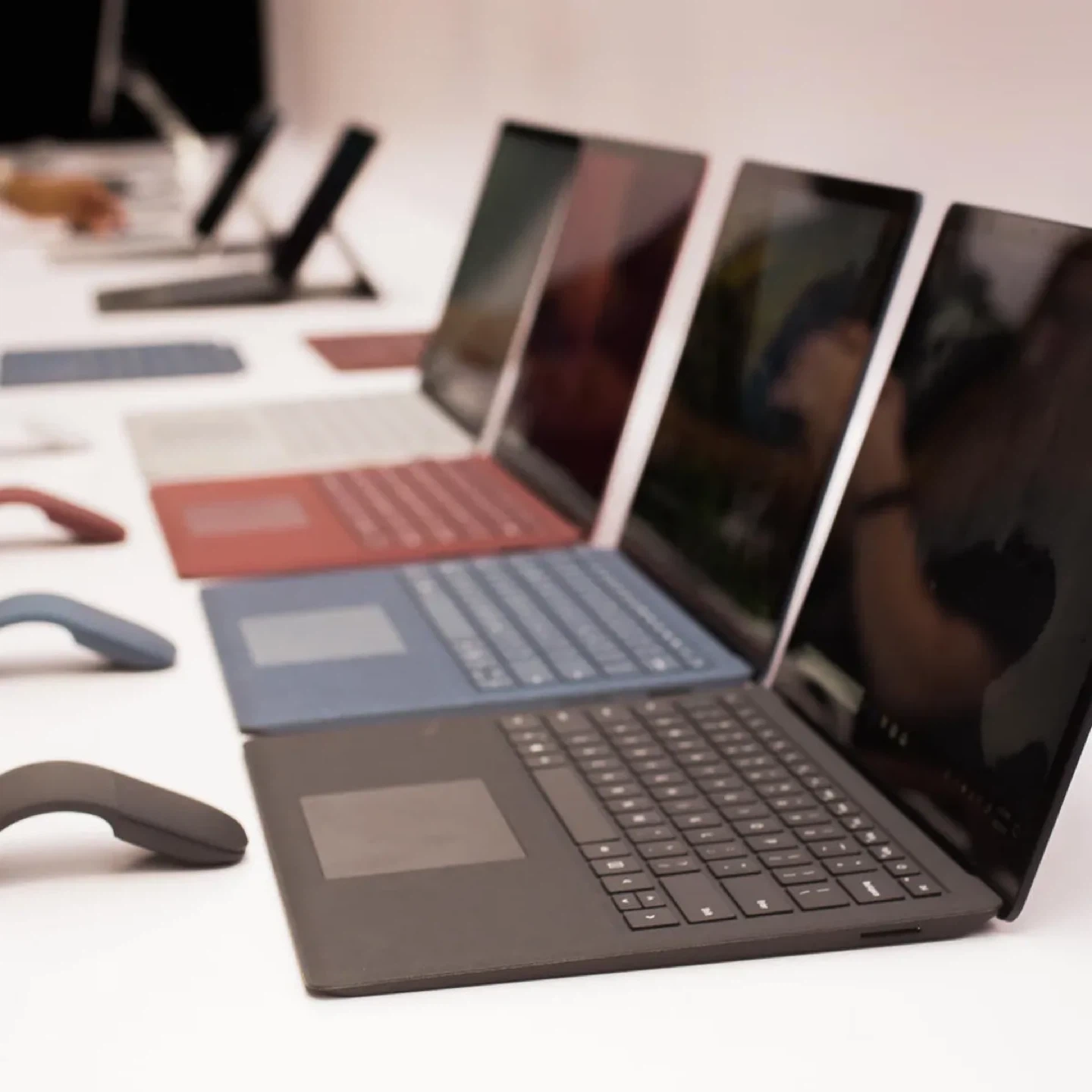 Surface Laptop 2 Touch screen 4k Core i7 - photo 3