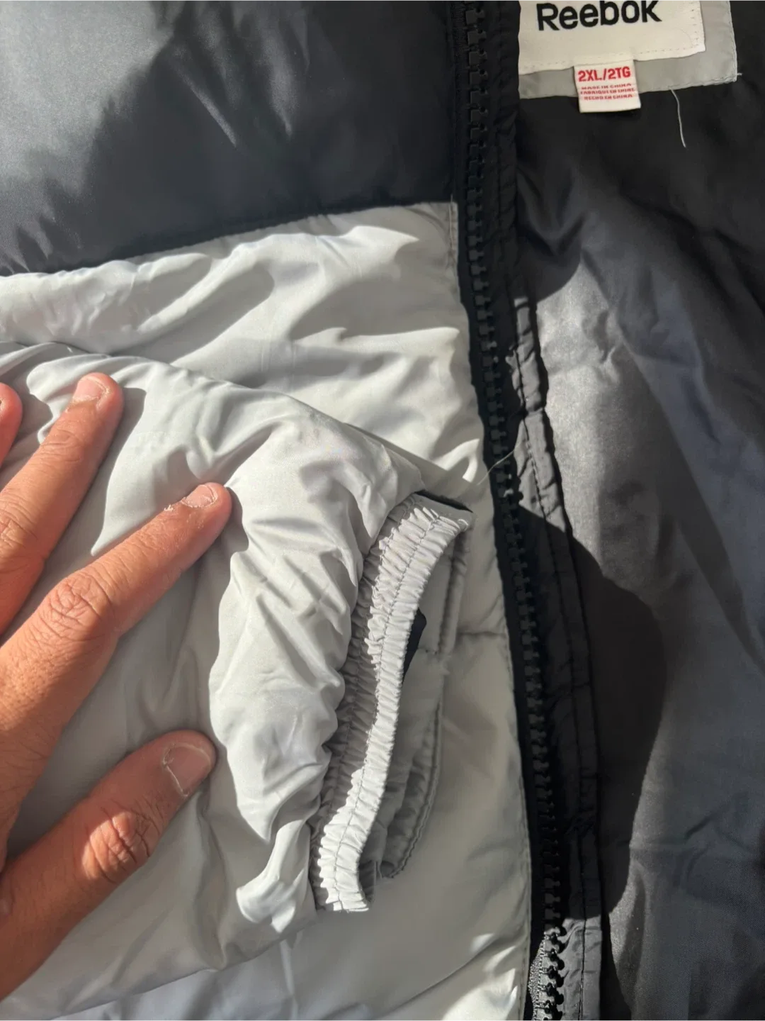 Reebok Puffer Jacket - Black & Grey image indicator(6)