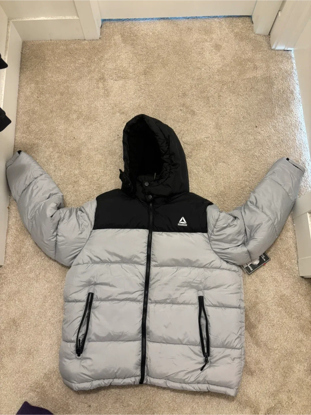 Reebok Puffer Jacket - Black & Grey