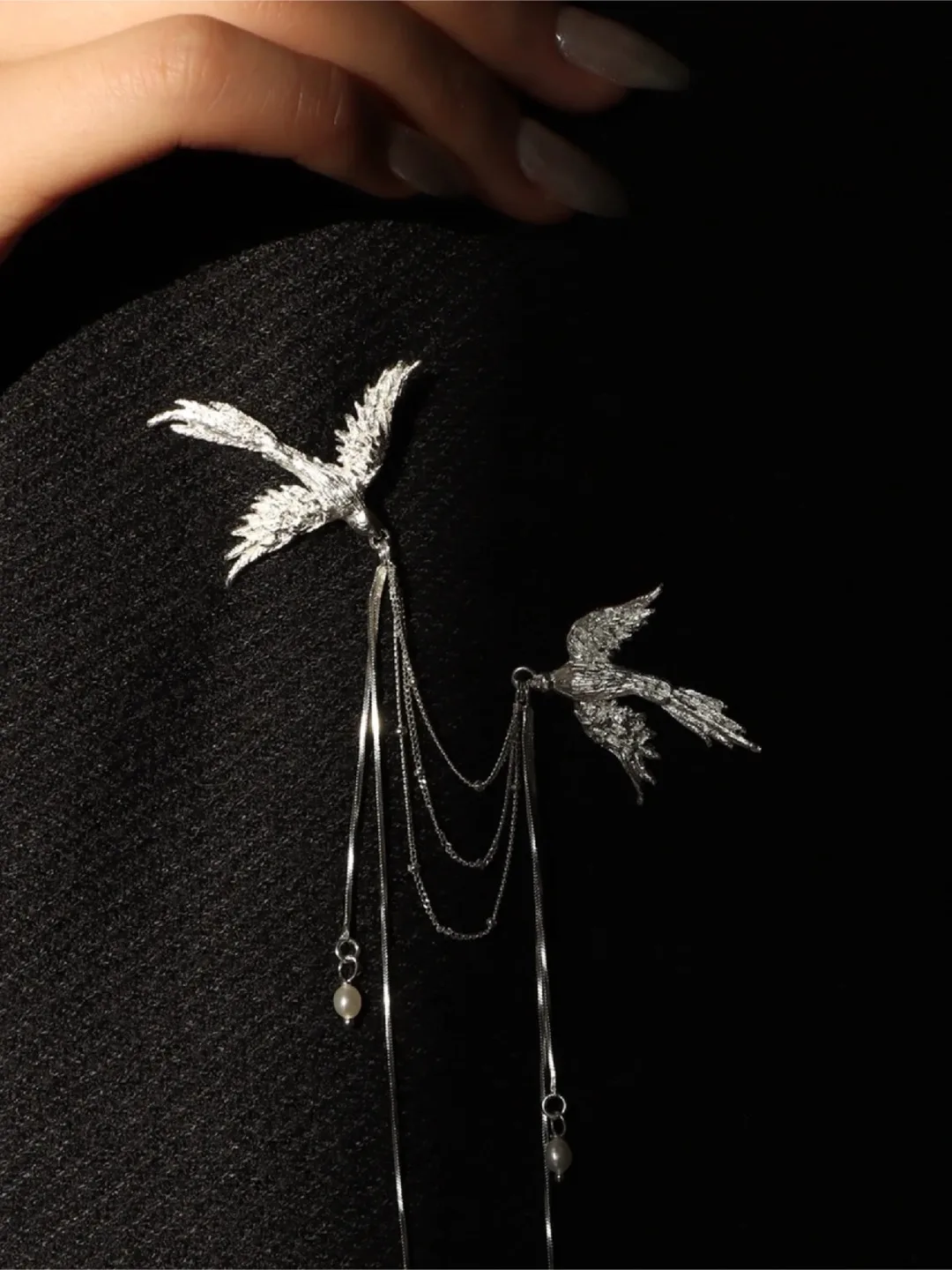 Bird Design Dangle Pin thumbnail