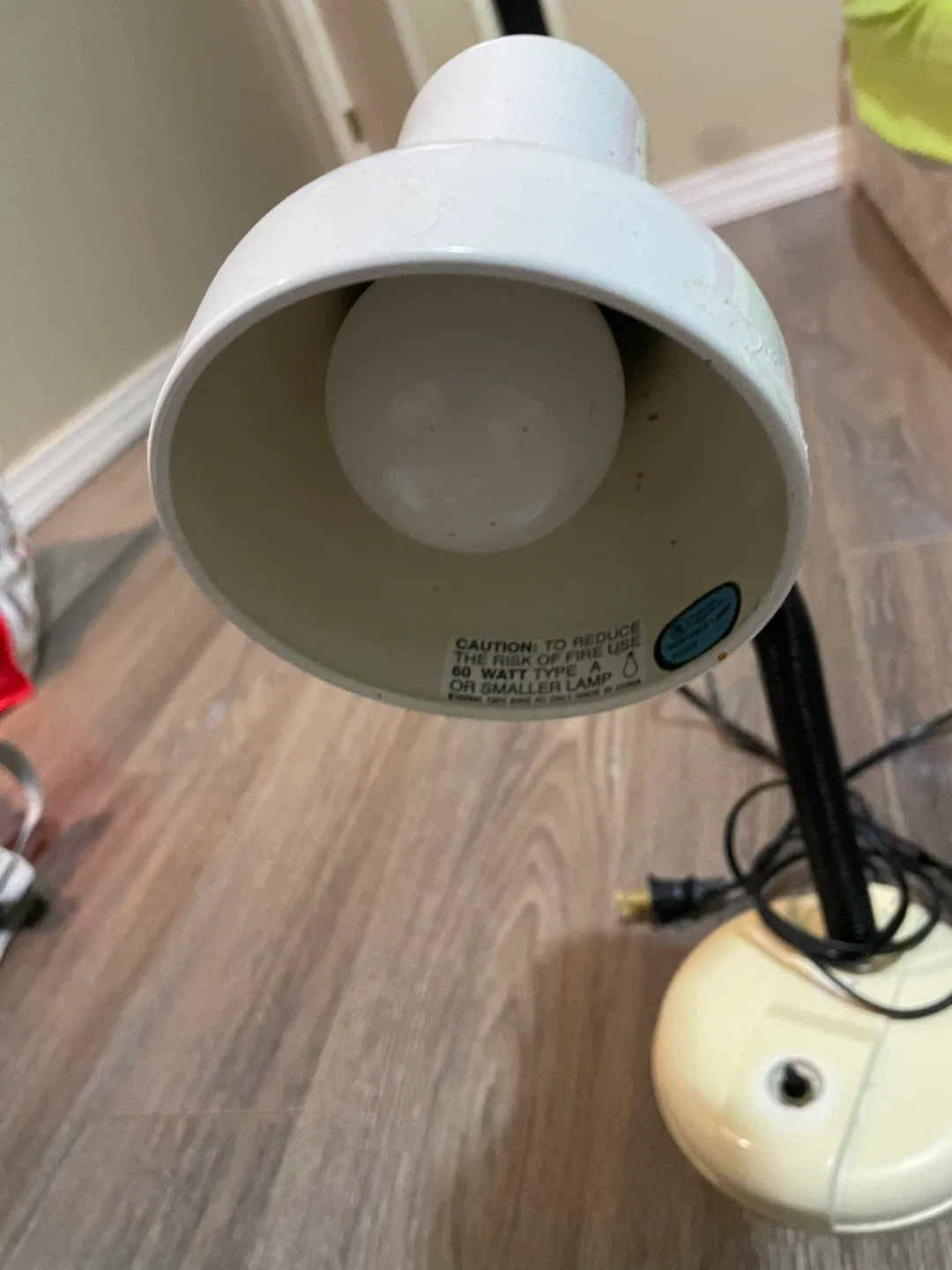 White Desk Lamp image indicator(2)