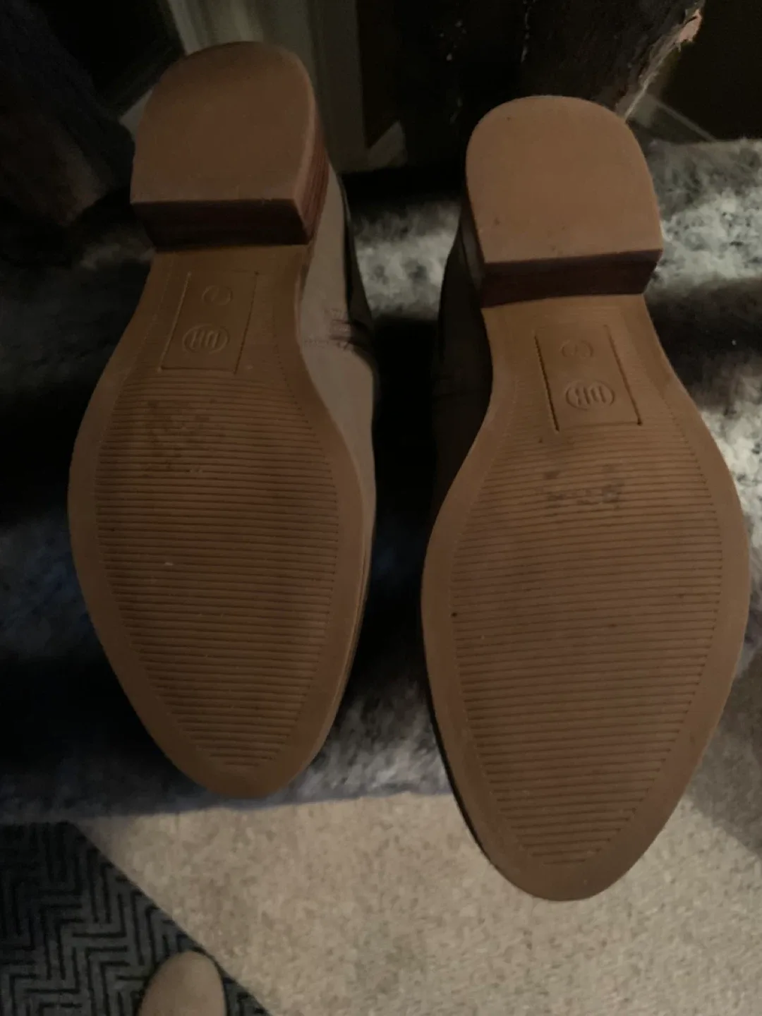 Denver Hayes Ankle Boots Size 7 image indicator(3)