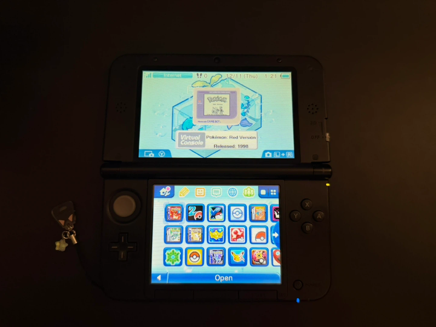 Nintendo 3DS XL Black Handheld Console - photo 3