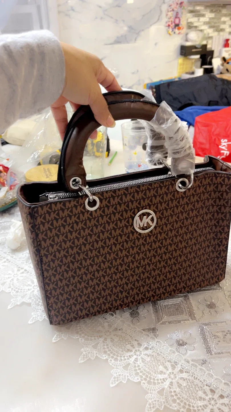 Michael Kors Satchel image indicator(8)