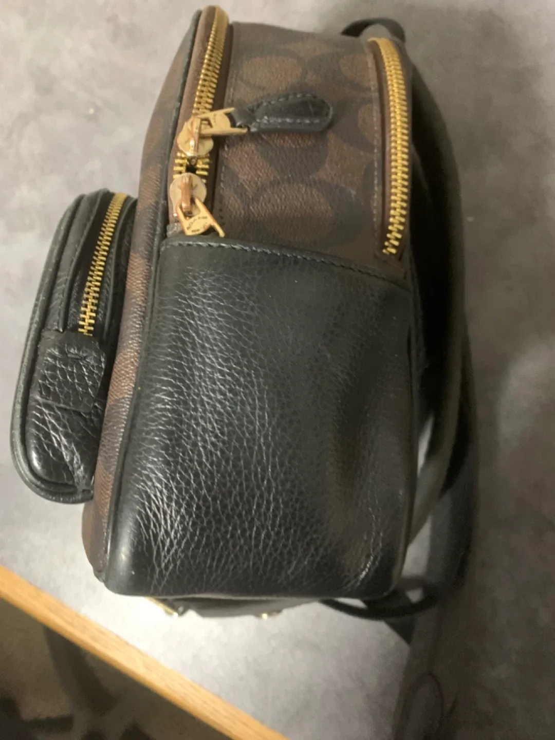 Coach Mini Backpack image indicator(8)