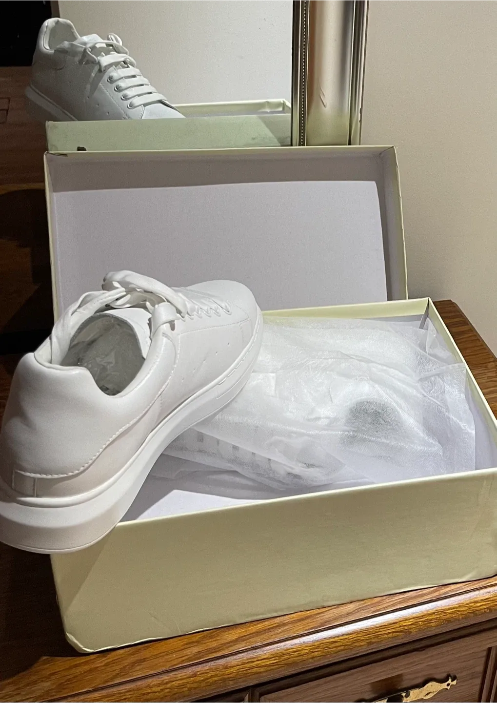 Assorted Men's Shoes image indicator(2)