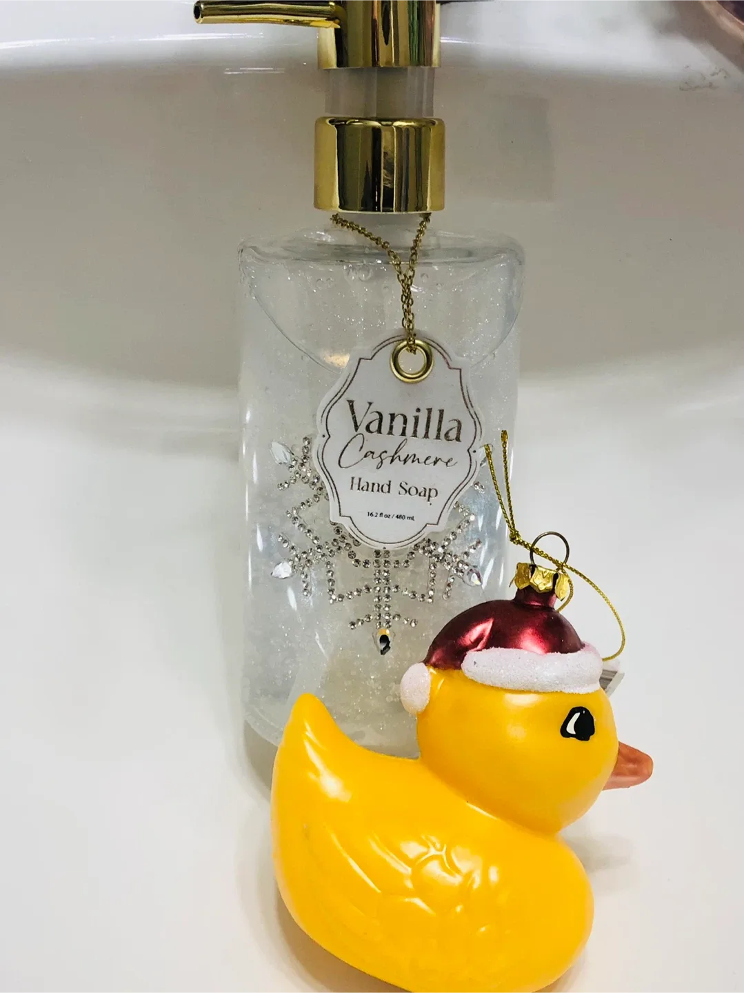 🥕 NEW Vanilla Cashmere Hand Soap & Christmas Ducky Ornament image indicator(5)
