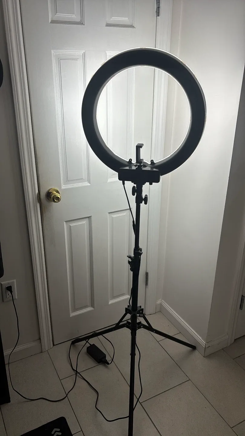 Ring Light with Tripod image indicator(2)