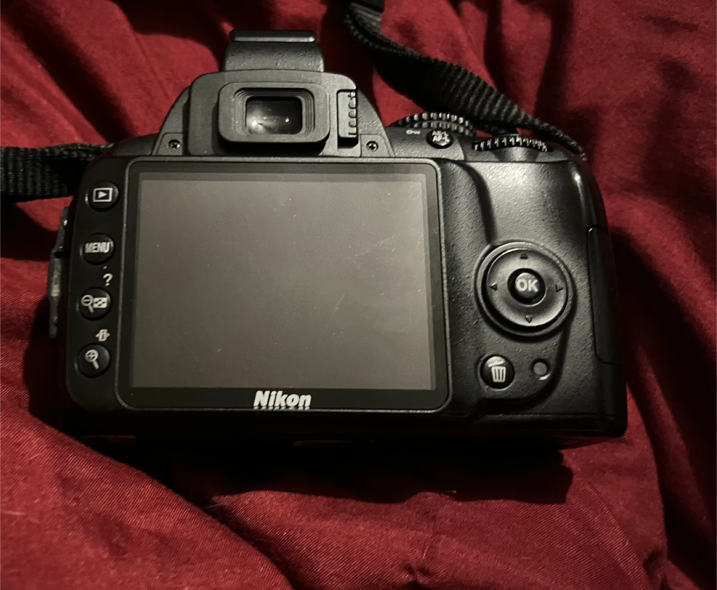 Nikon D3000 with Lenses & Accessories - photo 2