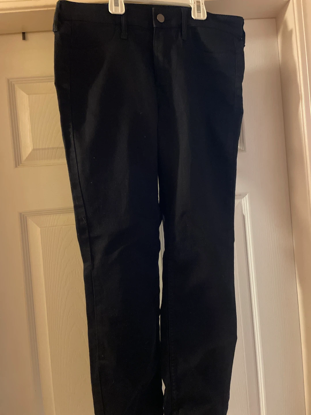 H&M women’s black denim skinny jeans