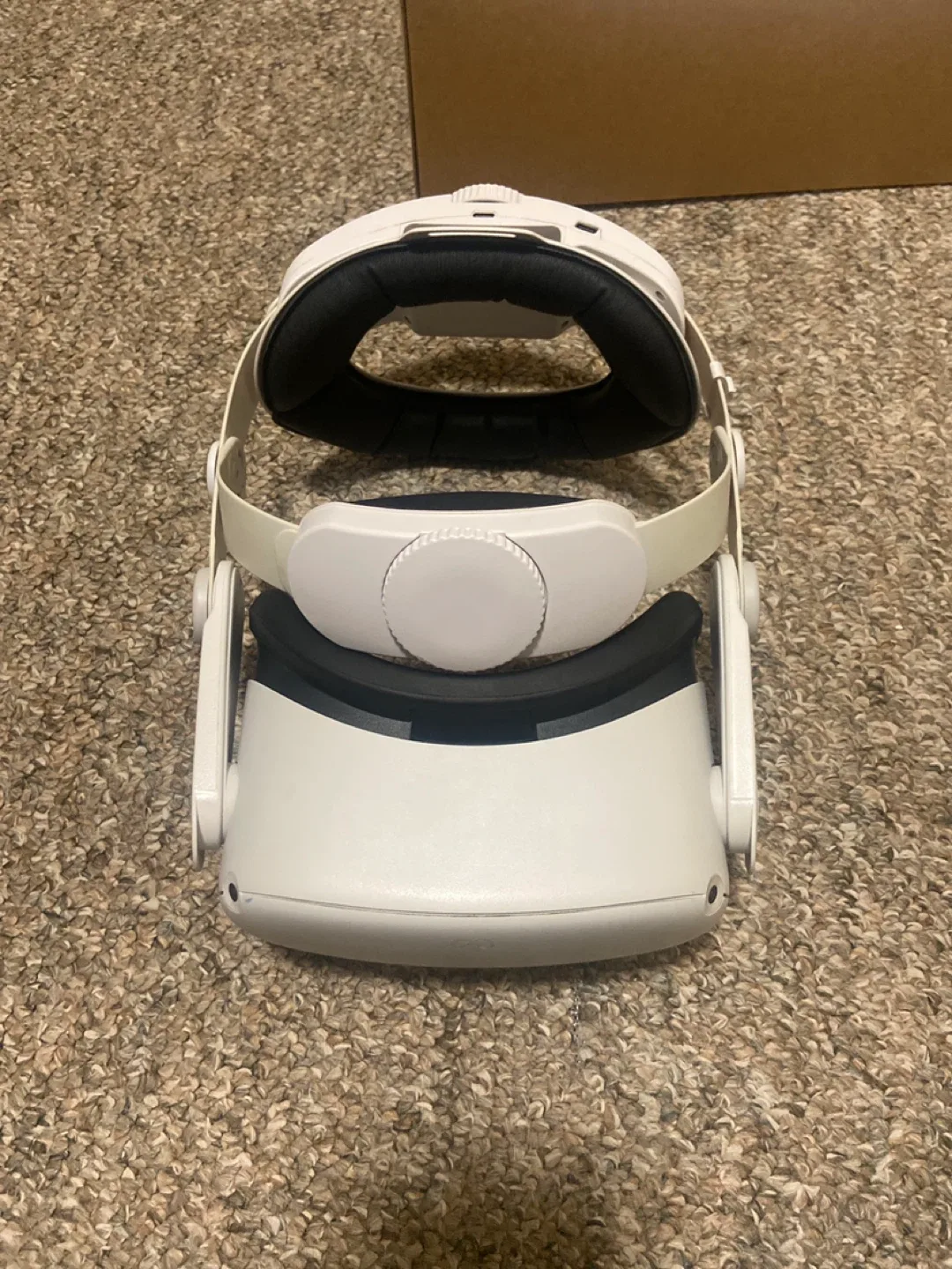 Meta quest 2 with head strap and grips image indicator(3)