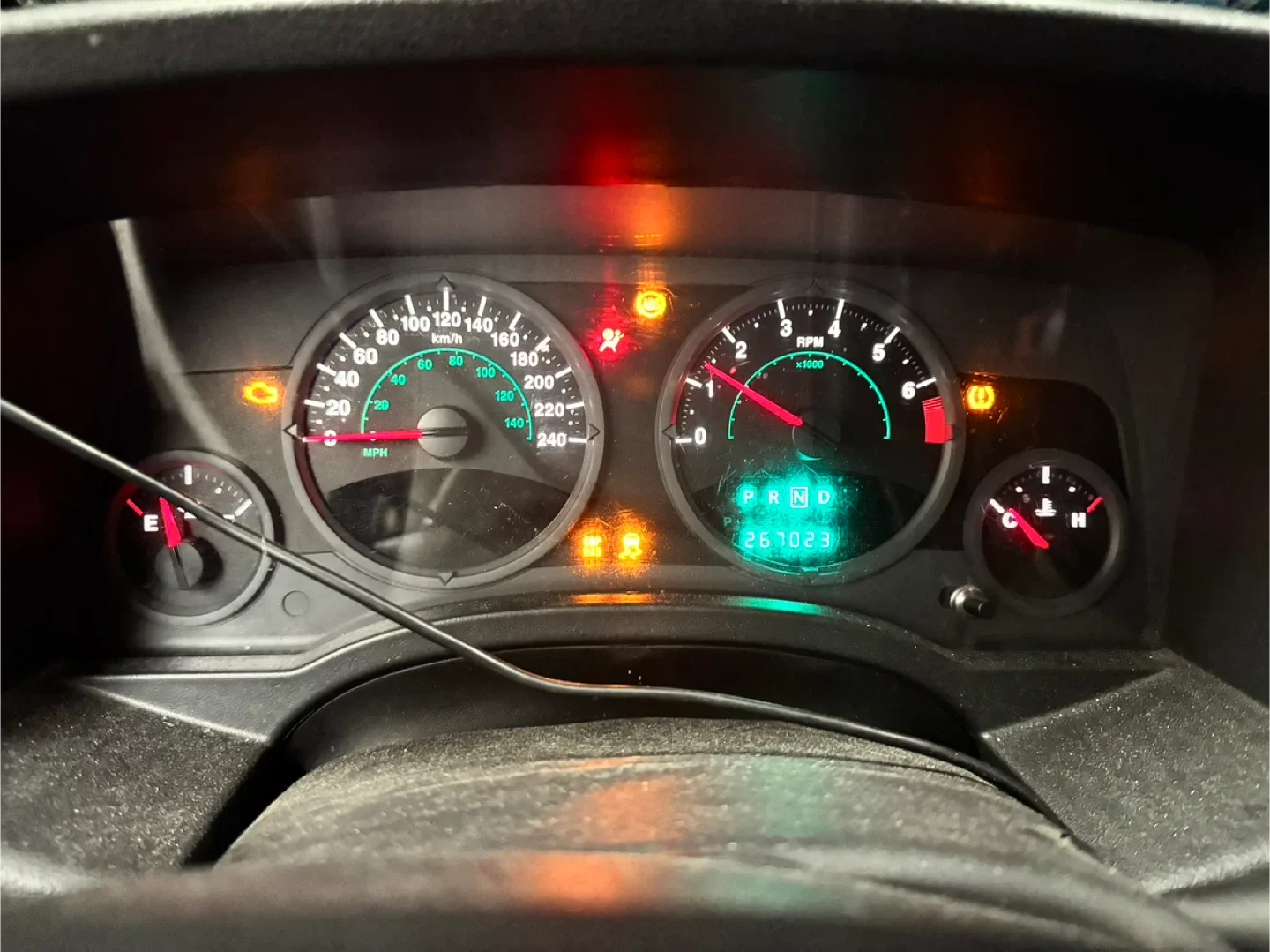 Jeep Compass - Red SUV 2008 image indicator(9)