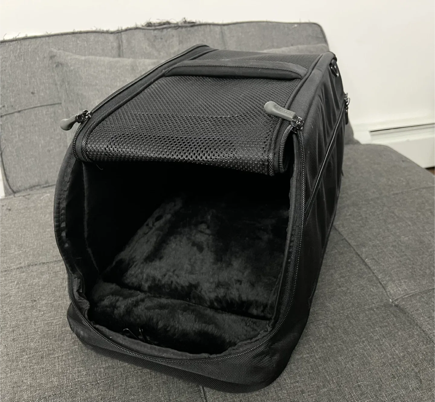 Sleepypod Air Pet Bed Carrier - Black image indicator(2)