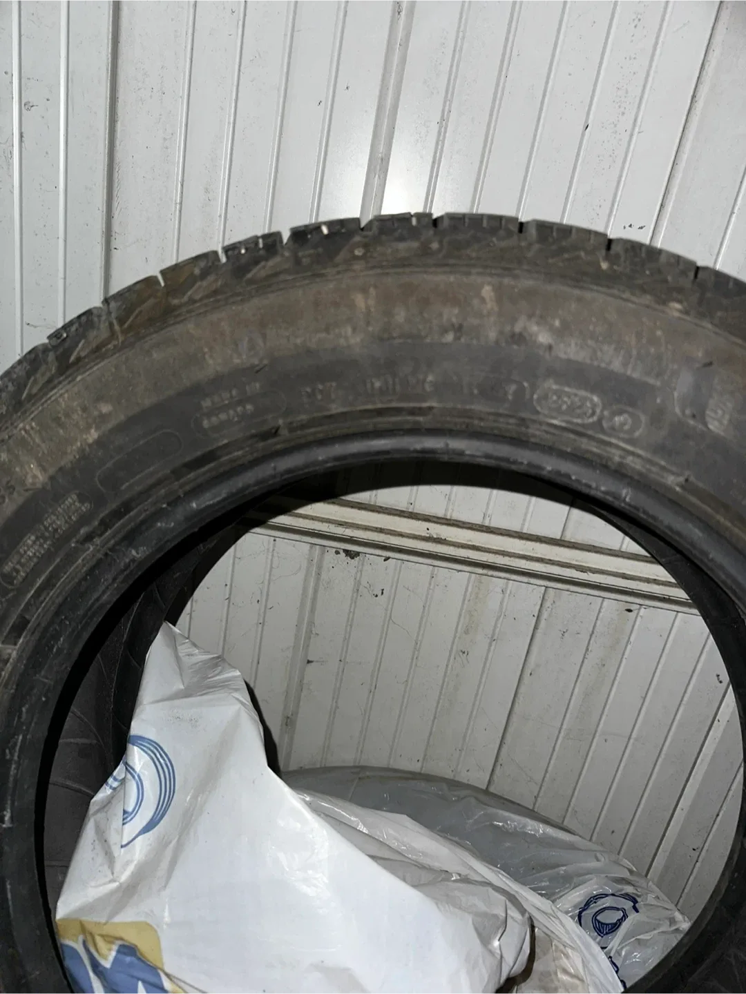 Michelin X-Ice Snow Tire 205/55R16 image indicator(4)