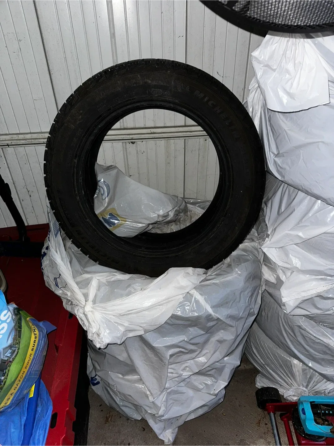 Michelin X-Ice Snow Tire 205/55R16 image indicator(5)