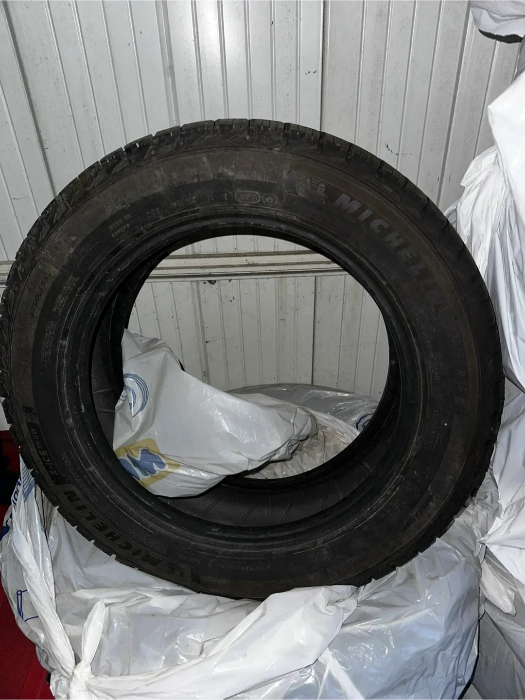 Michelin X-Ice Snow Tire 205/55R16 image indicator(3)