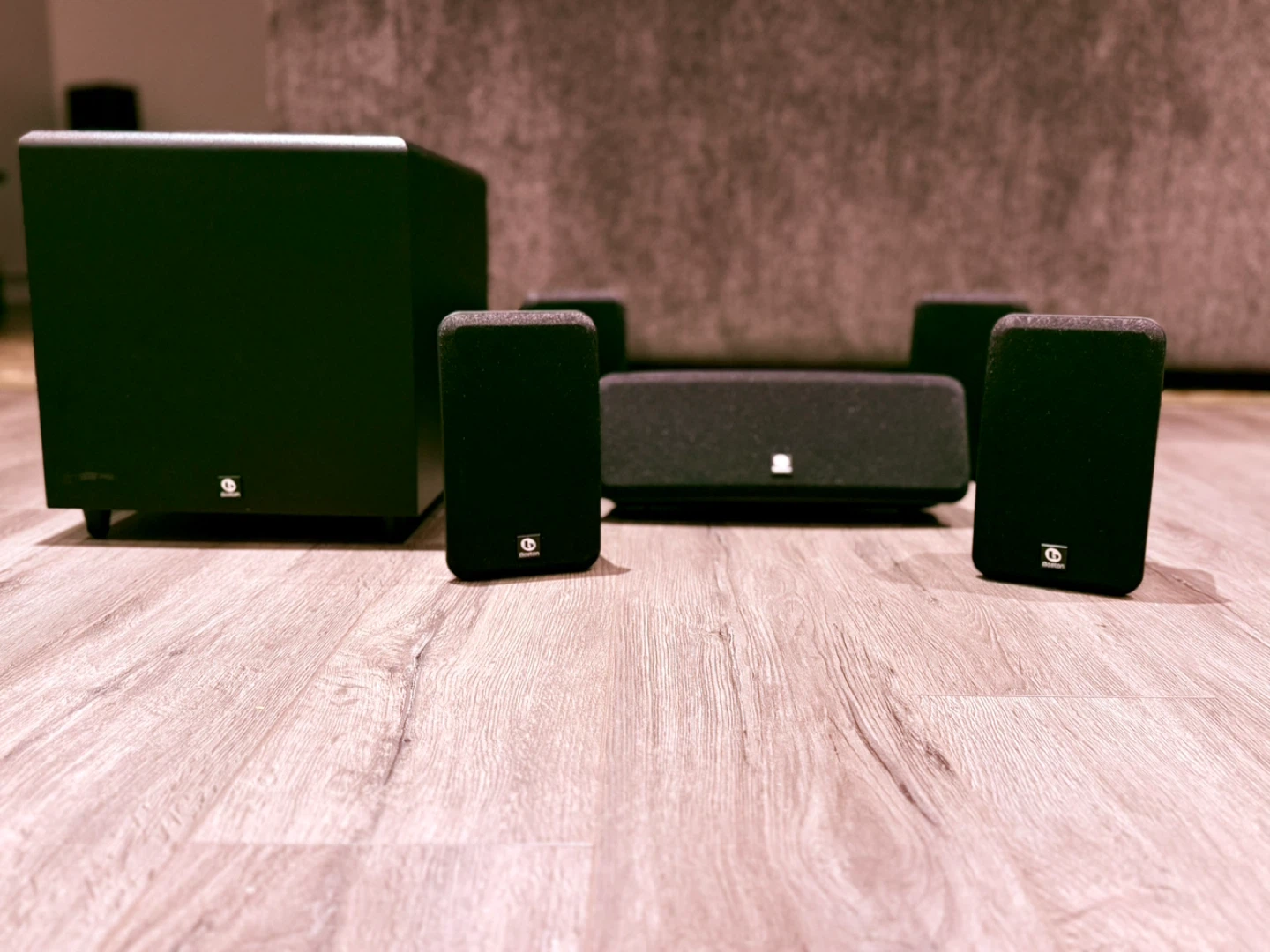 Boston Acoustics 5.1 Surround Sound System - photo 2