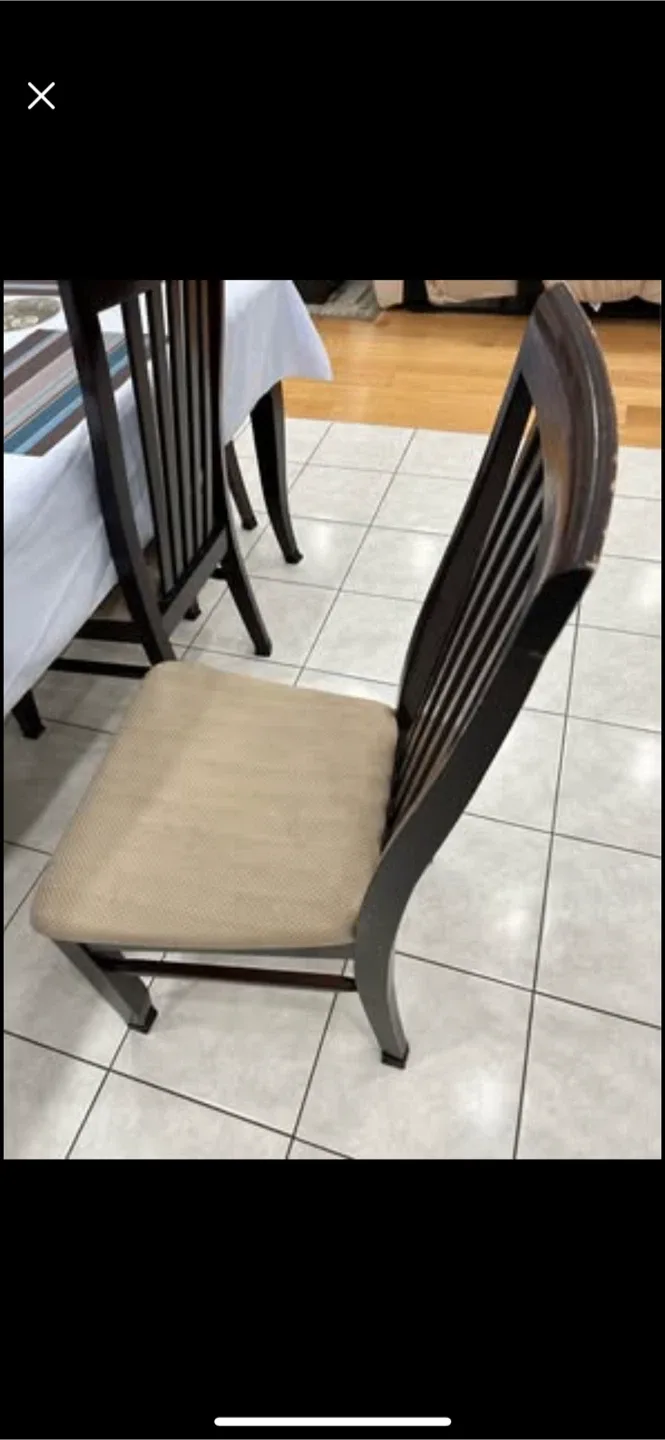 Dining Table with Six Chairs image indicator(5)