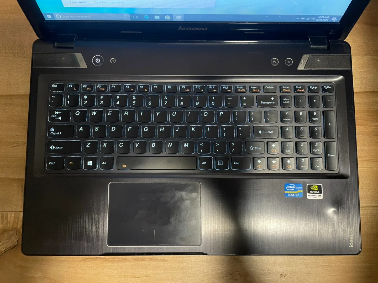 Lenovo Y560 Laptop i7 image indicator(6)