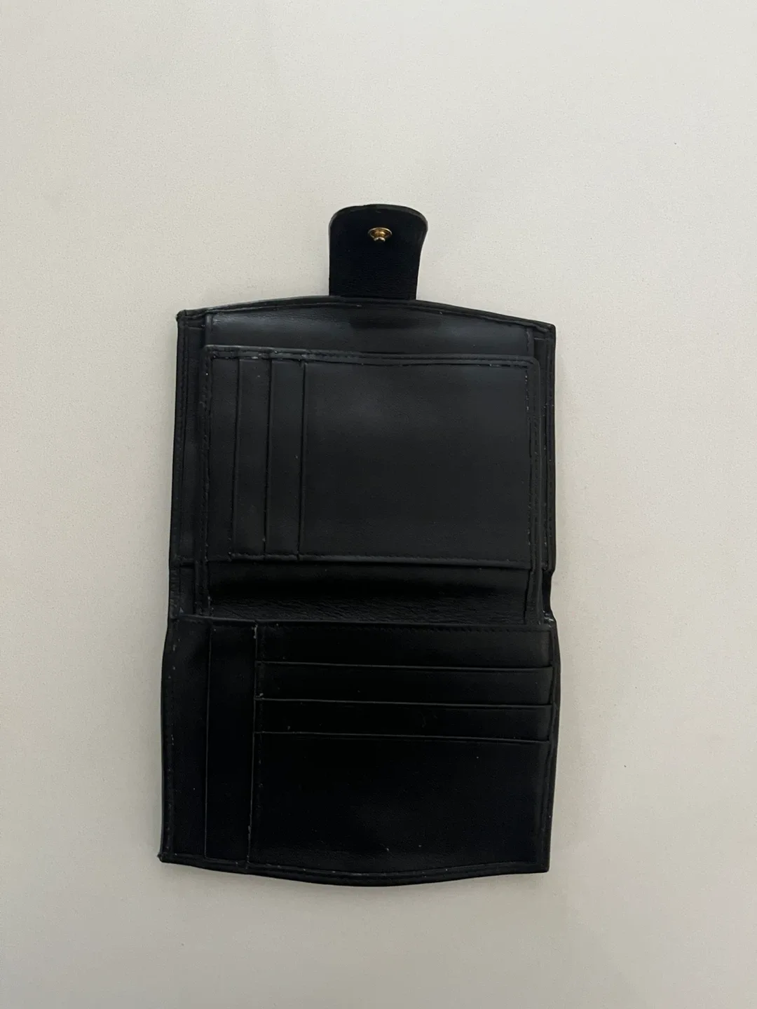 VintageBally Black Leather Wallet - Swiss Made image indicator(6)