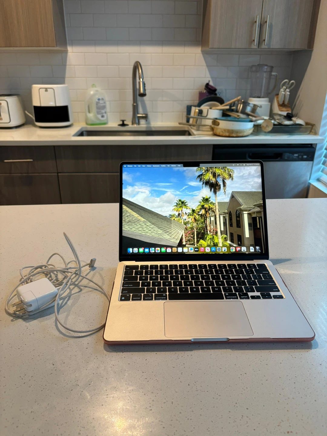 MacBook Air - photo 2