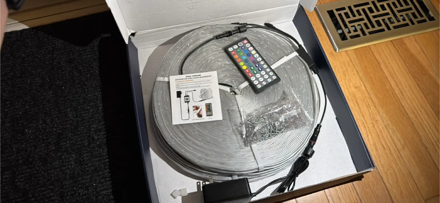 Outdoor LED Strip Lights - 300ft Waterproof image indicator(4)