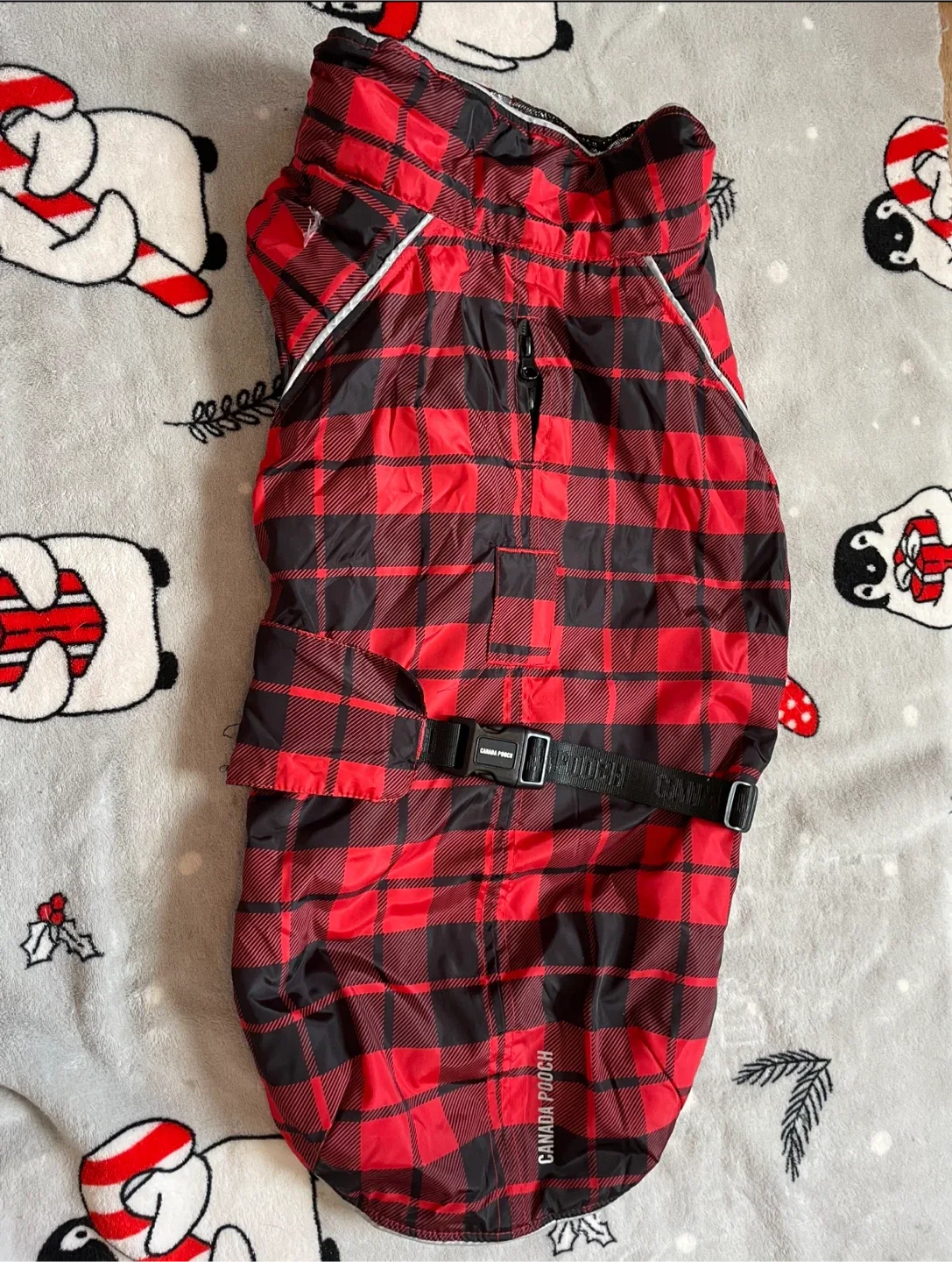 24” 47-55lbs Canada Pooch Dog Winter Coat thumbnail