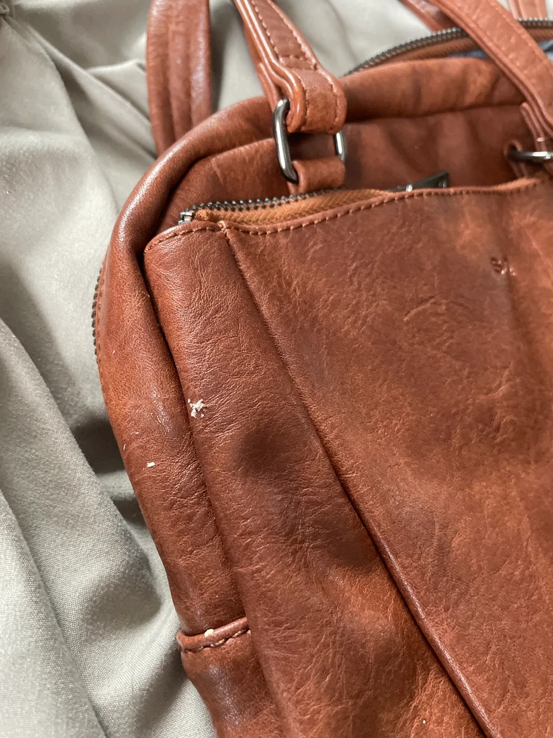 Women backpack image indicator(5)