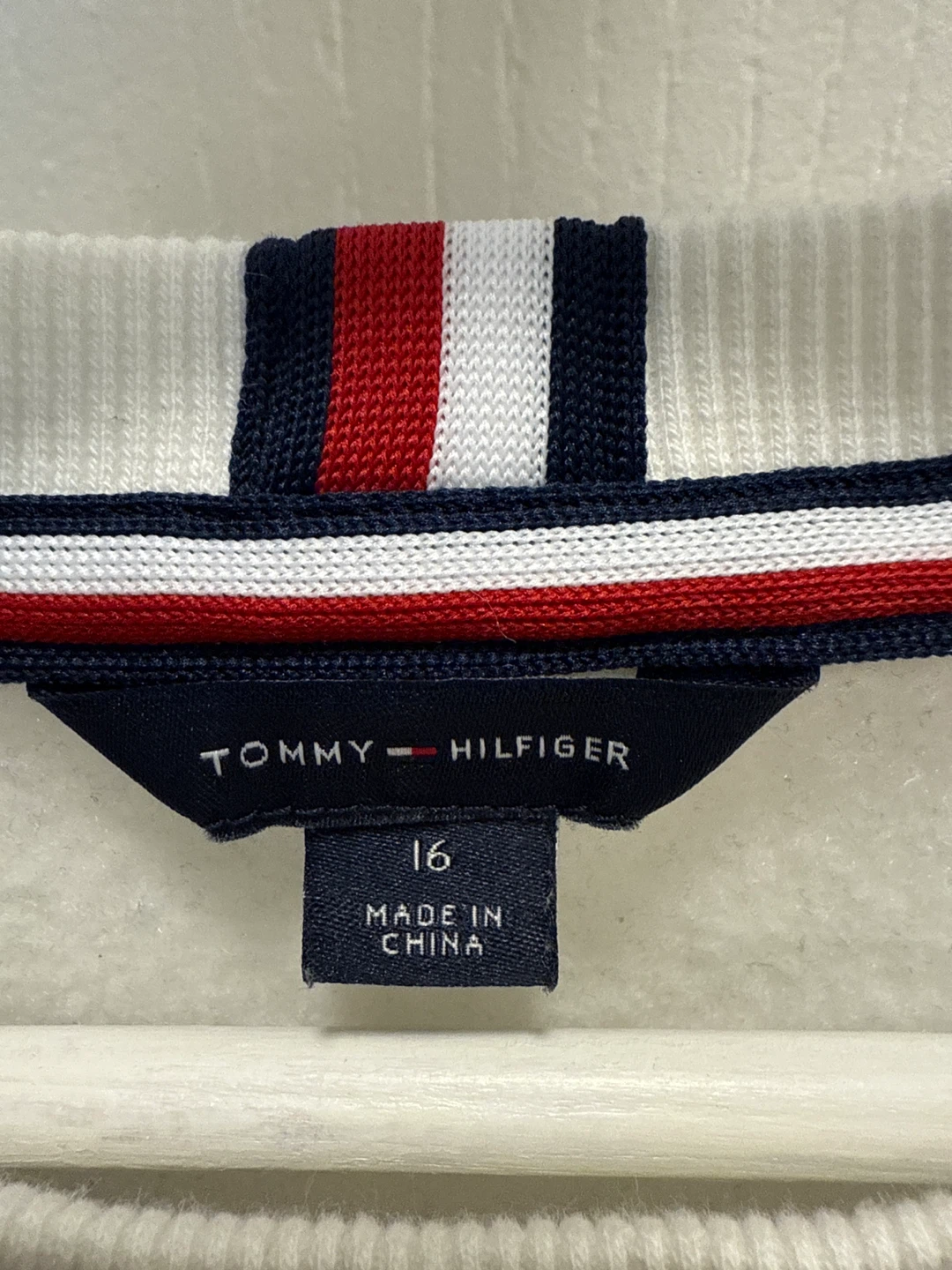 Tommy Hilfiger Sweater - Size 16 - photo 2
