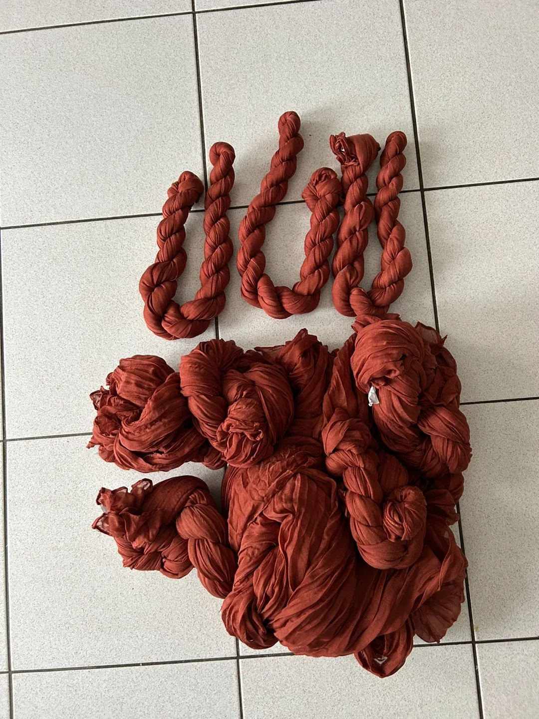 Terracotta Cheesecloth Table Runner - 10 Piece Set image indicator(4)