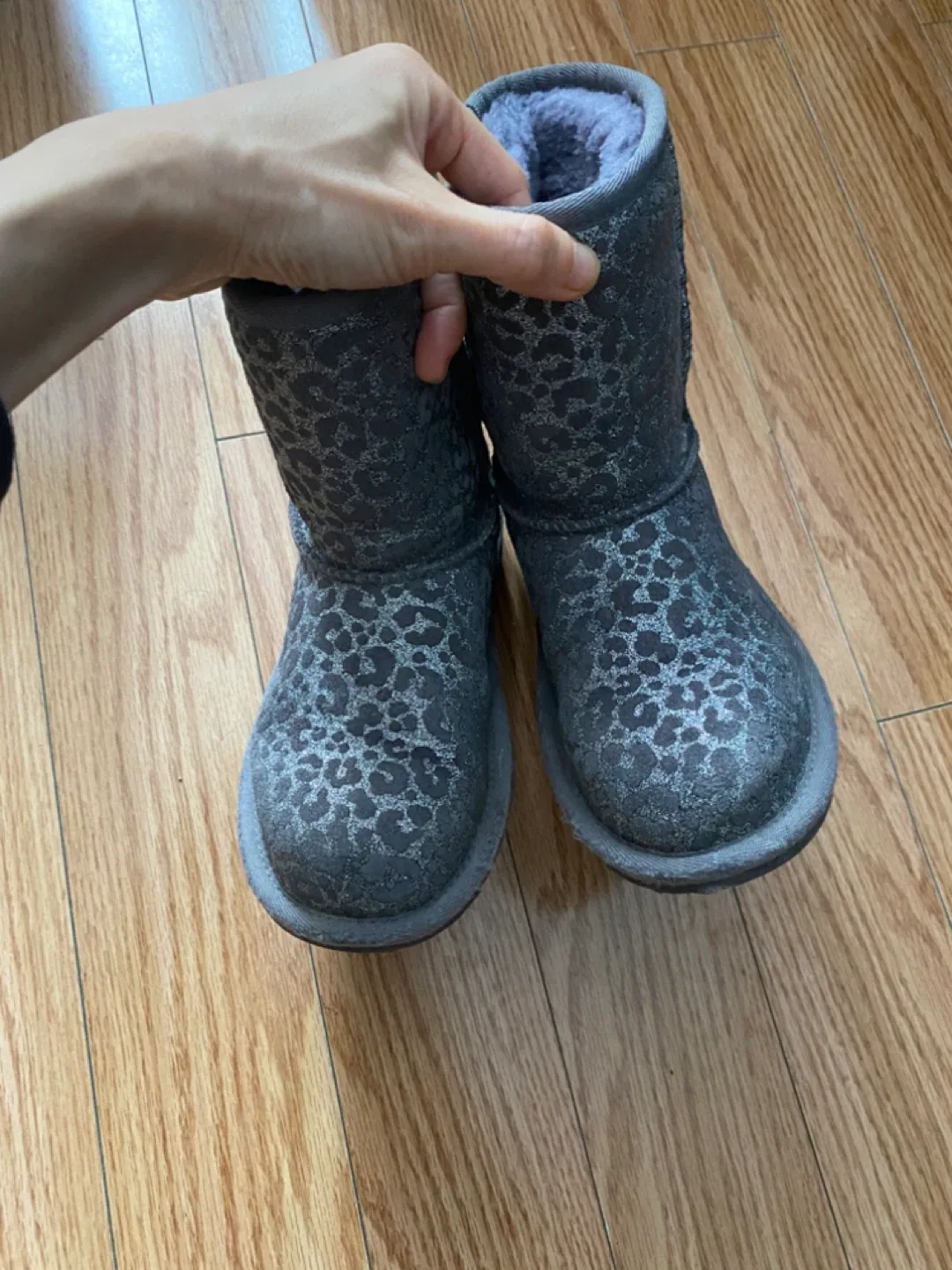 UGG Kids Winter Boots, Size 2 image indicator(3)