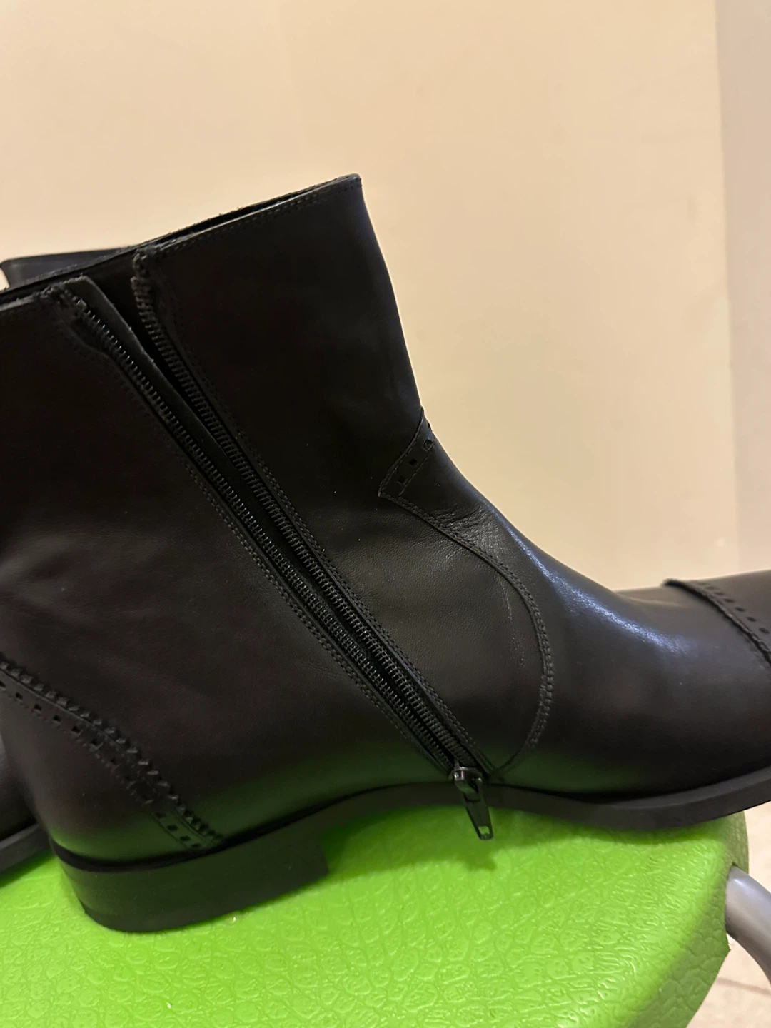 Black Leather Ankle Boots - photo 2