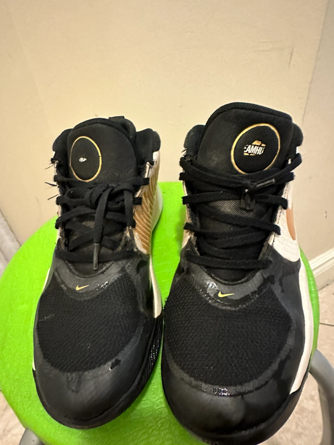 Nike Team Hustle D 10 Black/Gold Youth Size 7Y - photo 4