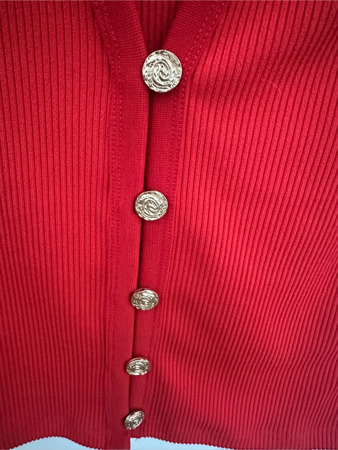 H&M button up top image indicator(3)