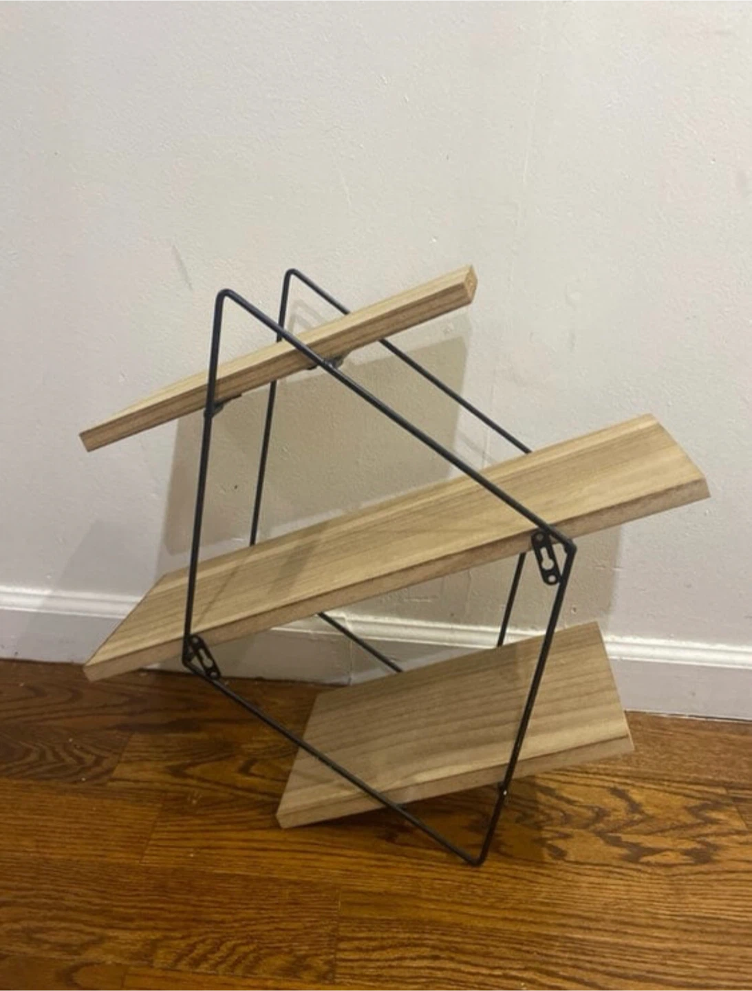 Modern Wood and Metal Wall Shelf 🥕