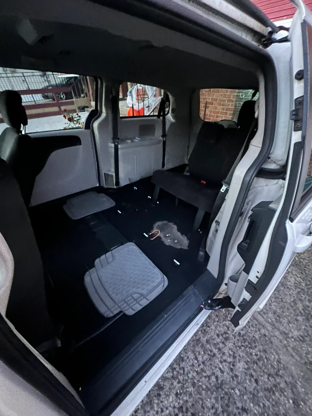 Dodge Grand Caravan - photo 3