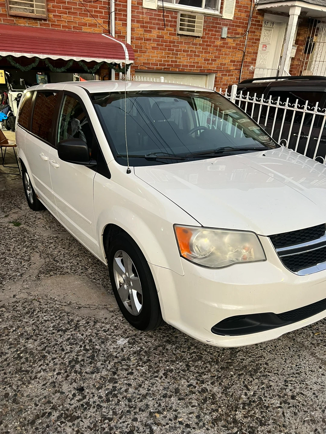 Dodge Grand Caravan - photo 5
