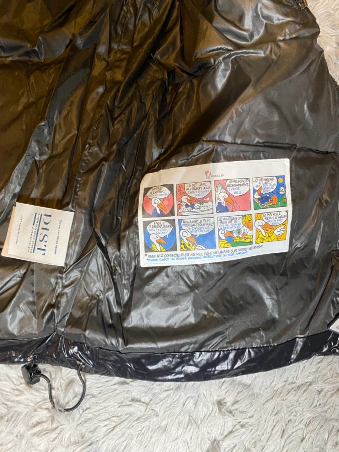 Moncler Vest image indicator(5)