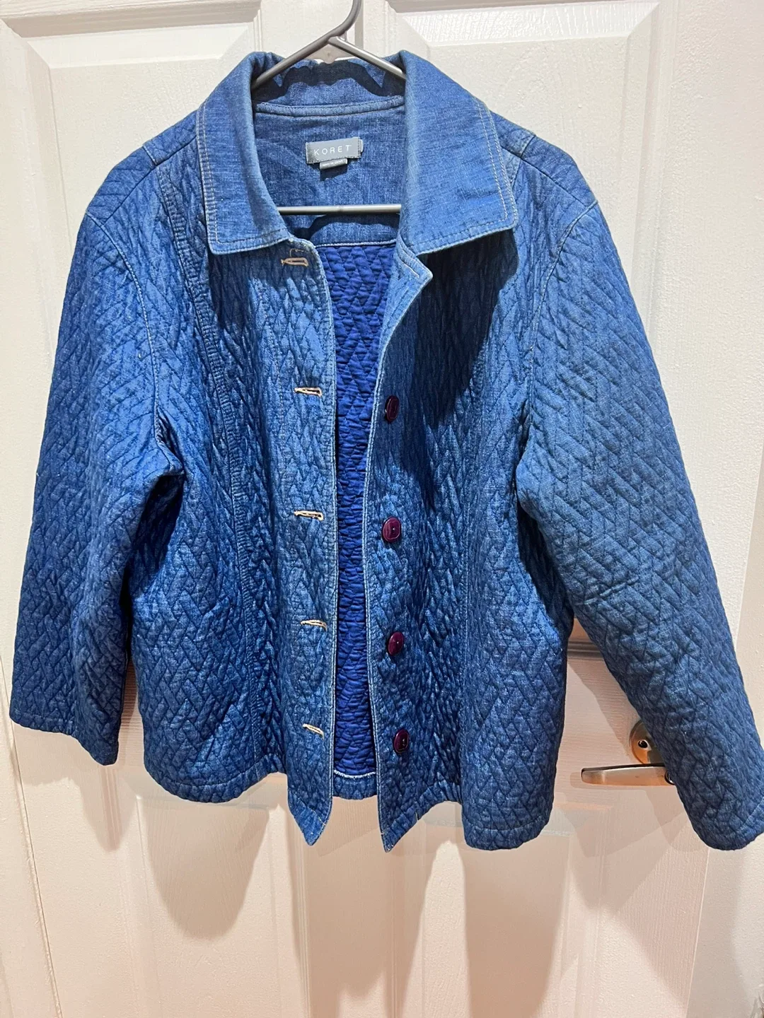 Women’s jacket thumbnail