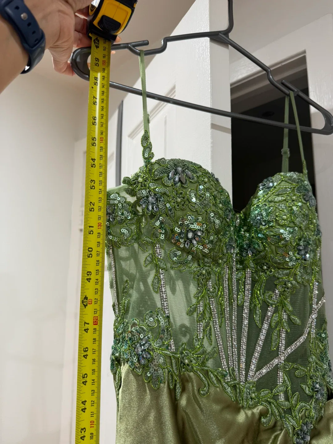 Green evening dress image indicator(8)