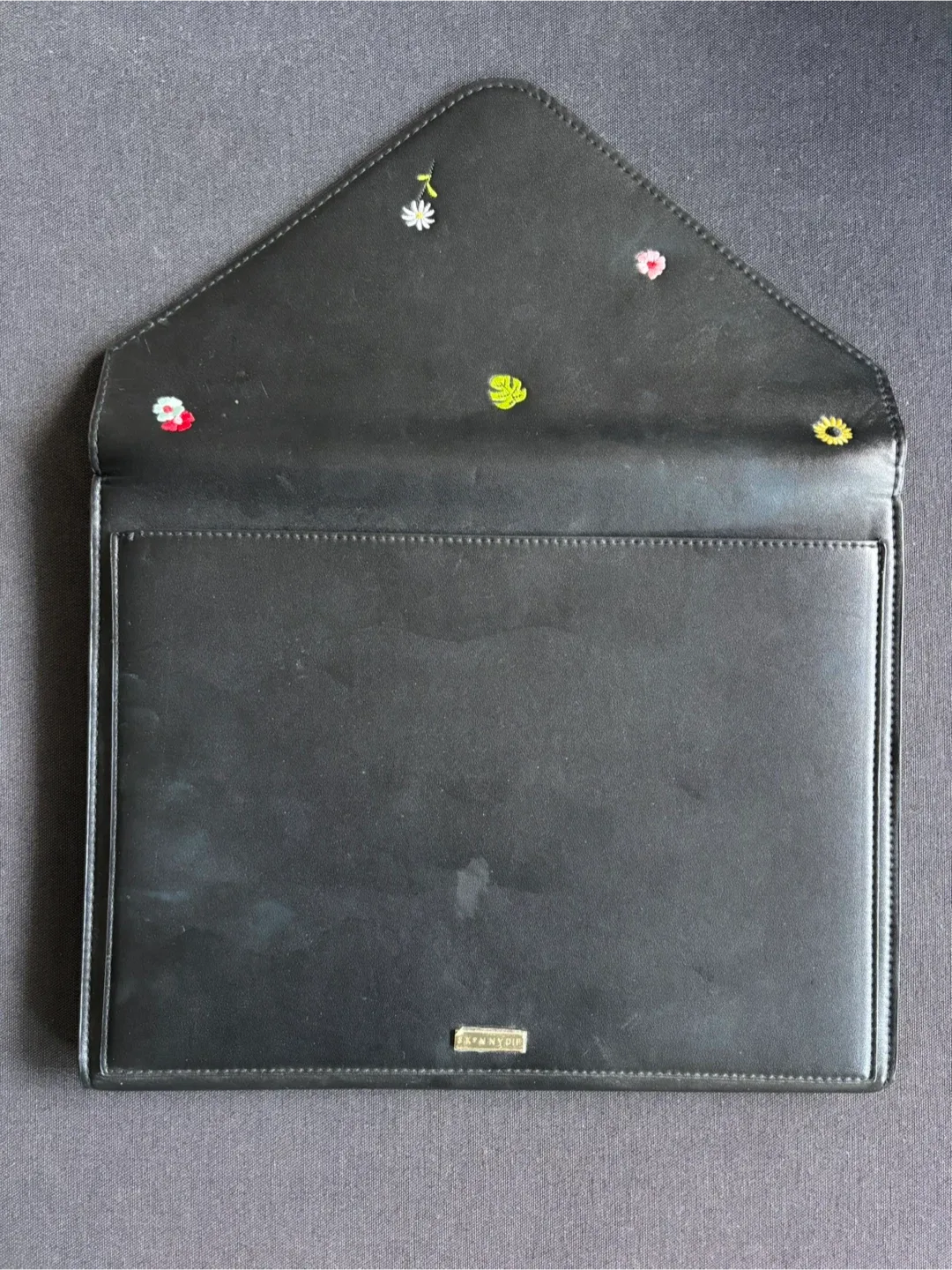 Black Floral Laptop Sleeve image indicator(3)