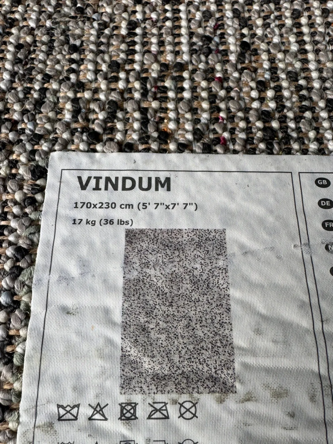 IKEA VINDUM Rug - 5' 7" x 7' 7" image indicator(5)