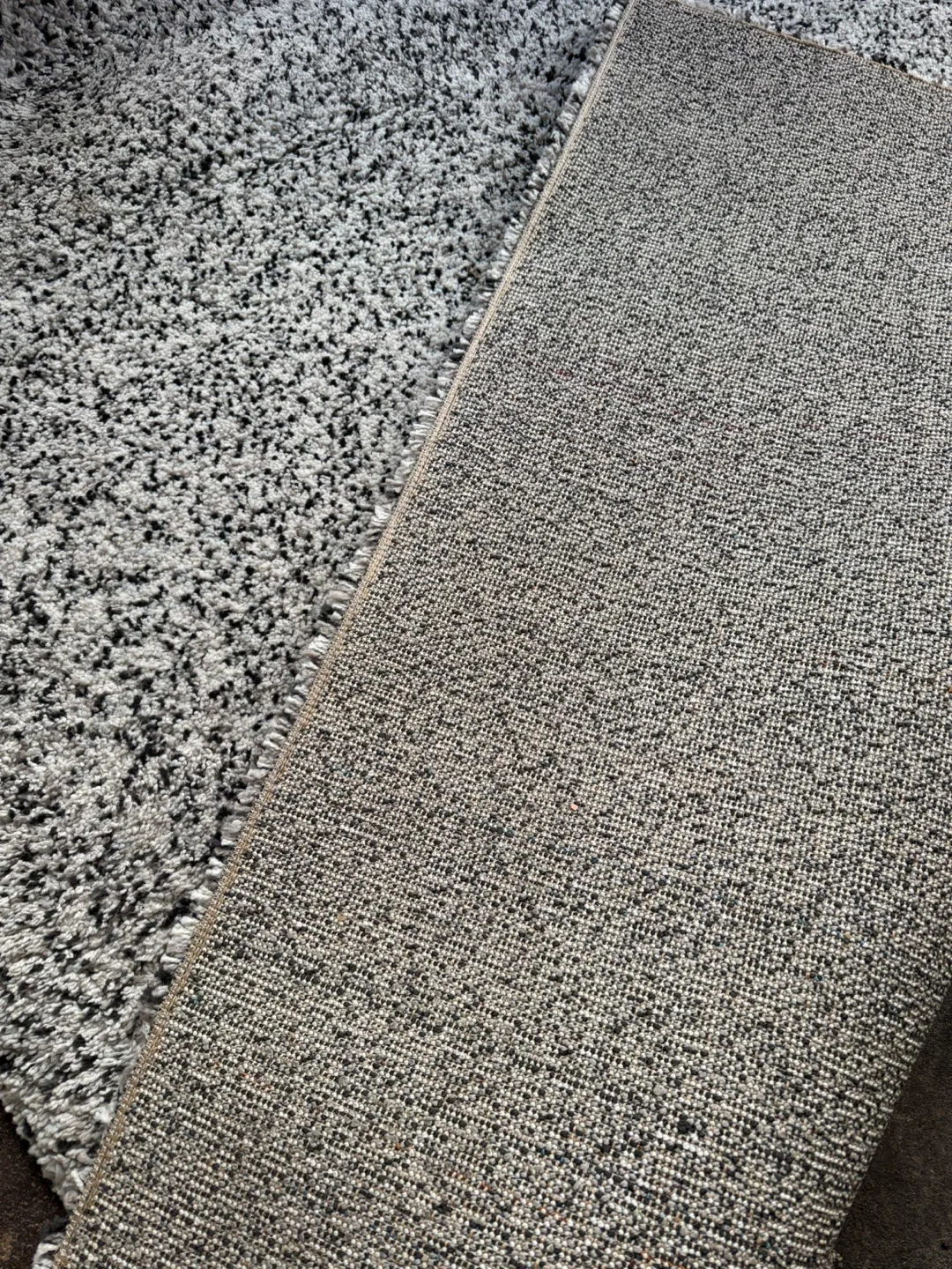 IKEA VINDUM Rug - 5' 7" x 7' 7" image indicator(4)