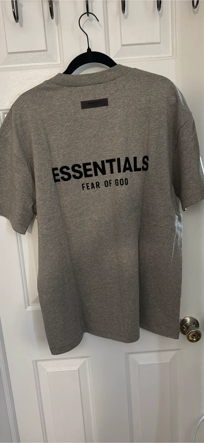 New Essentials Fear of God T-Shirt size S with tags - photo 4