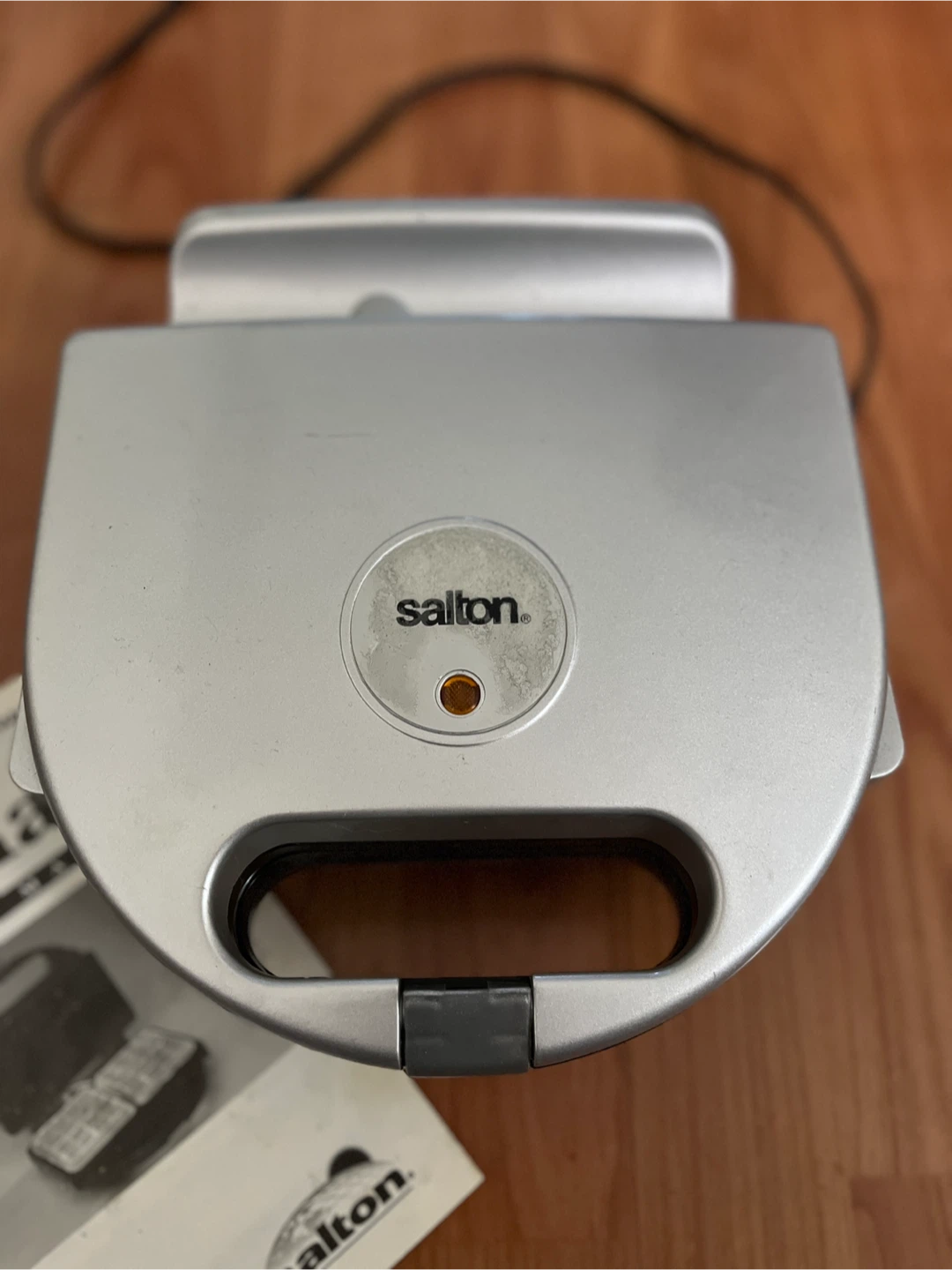 Salton Belgian Waffle Maker - photo 3
