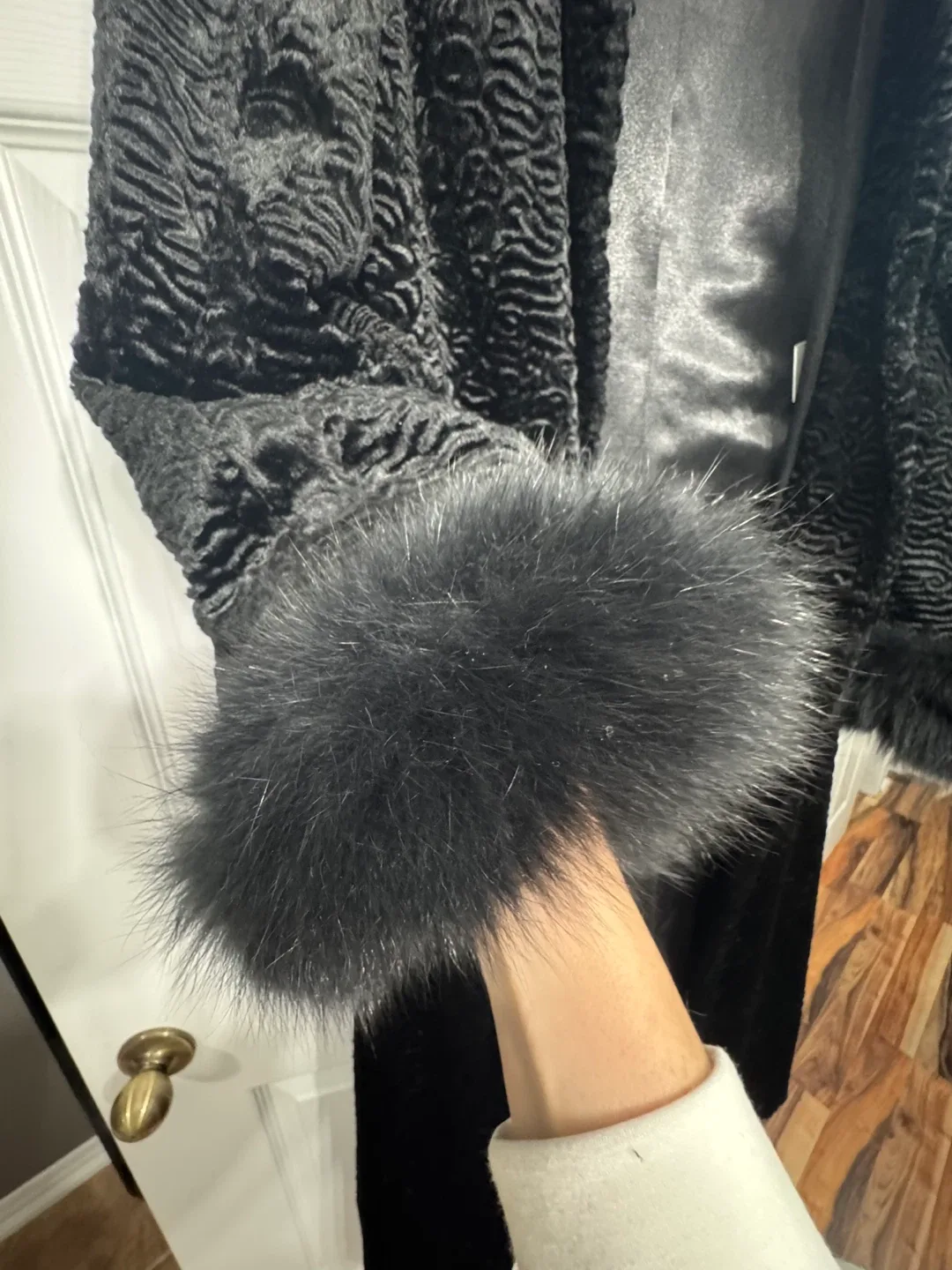 Black coat image indicator(3)